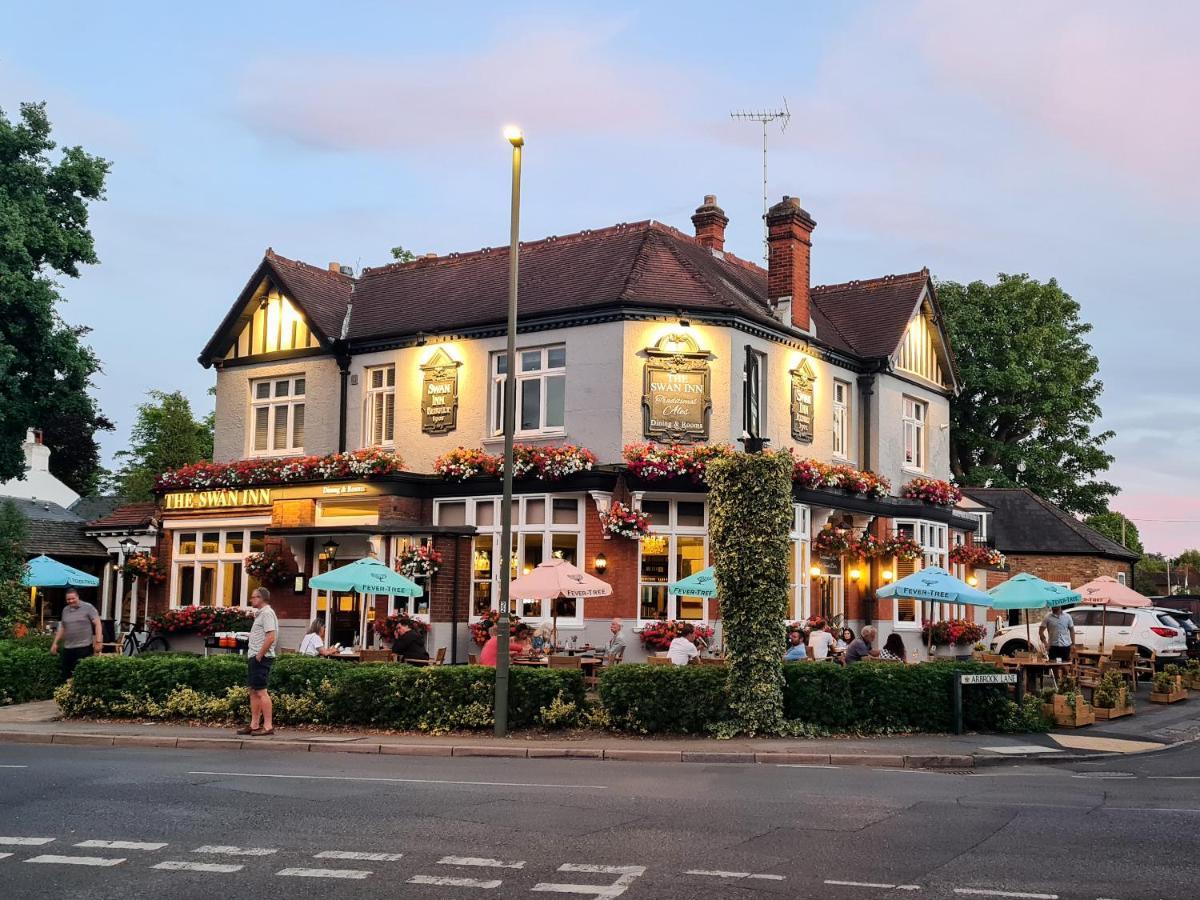 Jose Pizarro The Swan Inn Esher Esterno foto